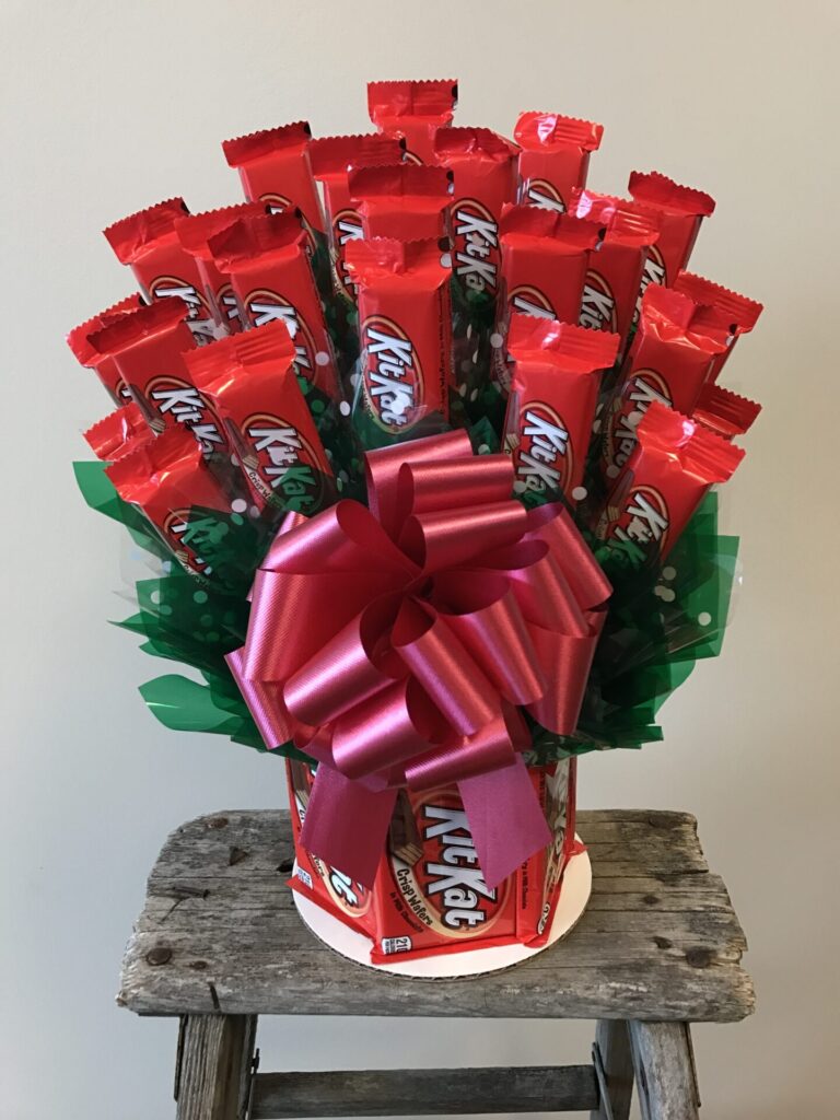 Kit Kat Bouquet ( Large size is shown)